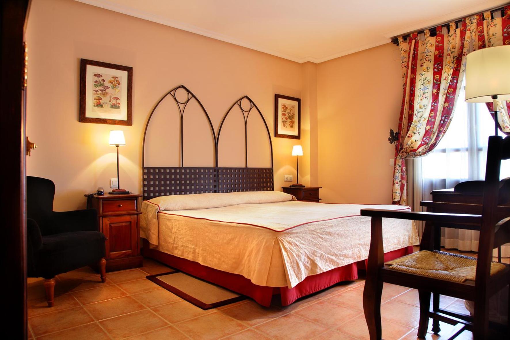 Hosteria De Guara Bierge Phòng bức ảnh